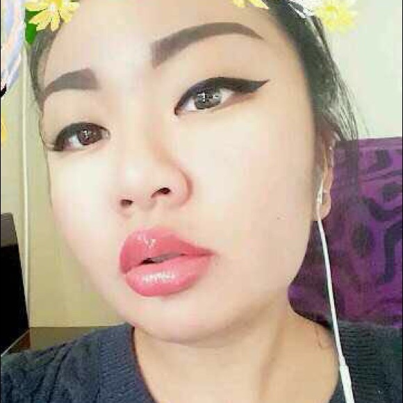 Meet your Posher, Shelly - Picture 1 of 1